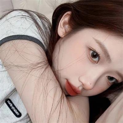 一个叫小小船的男孩
