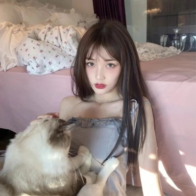 潇洒佳人淡淡妆