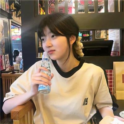 聪明的金发美女